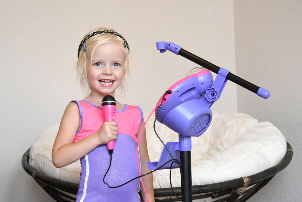 kids karaoke activity summer fun